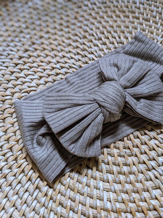 Ribbed Bow Headband in Grey Dawn