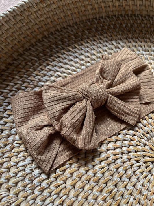Ribbed Bow Headband in Latte