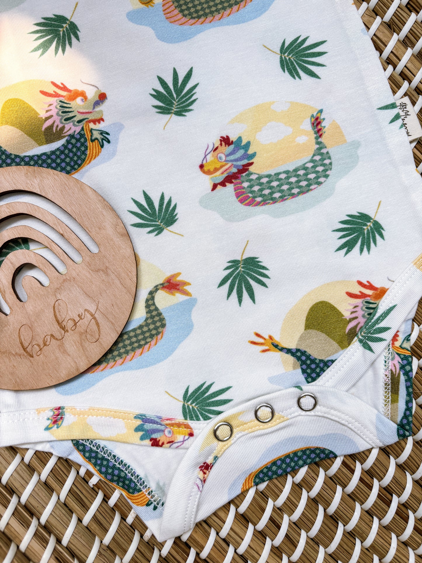 ORGANIC Dragonboats Short-Sleeved Bodysuit