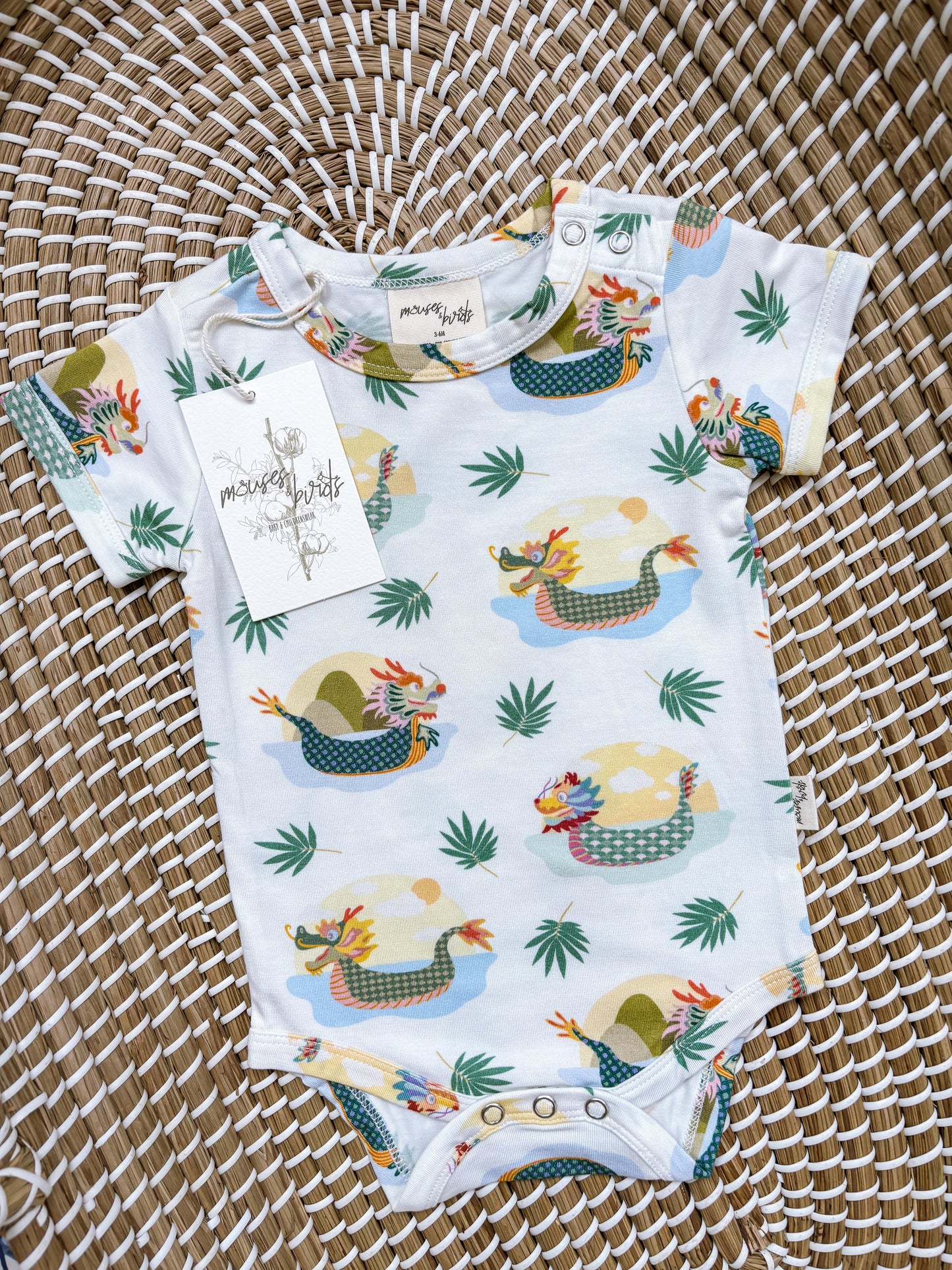 ORGANIC Dragonboats Short-Sleeved Bodysuit